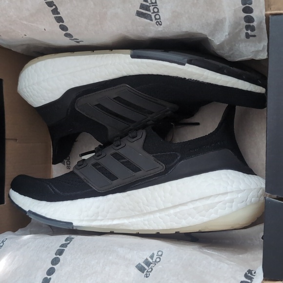 Adidas ultraboost 21 - Picture 3 of 11